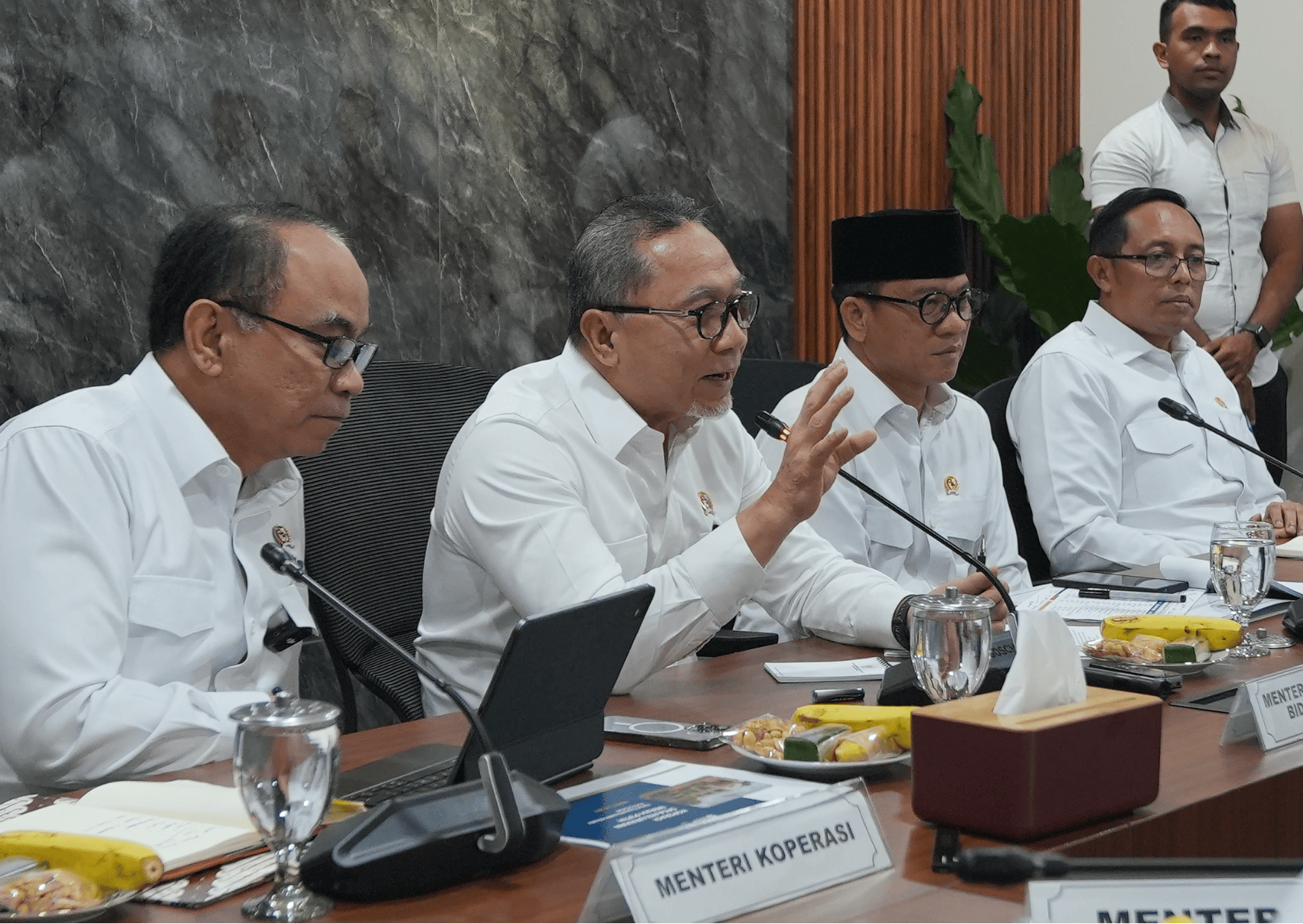 292188_pemerintah-matangkan-titik-mock-up-untuk-launching-nasional-koperasi-desa-kelurahan-merah-putih_20250709153149.png