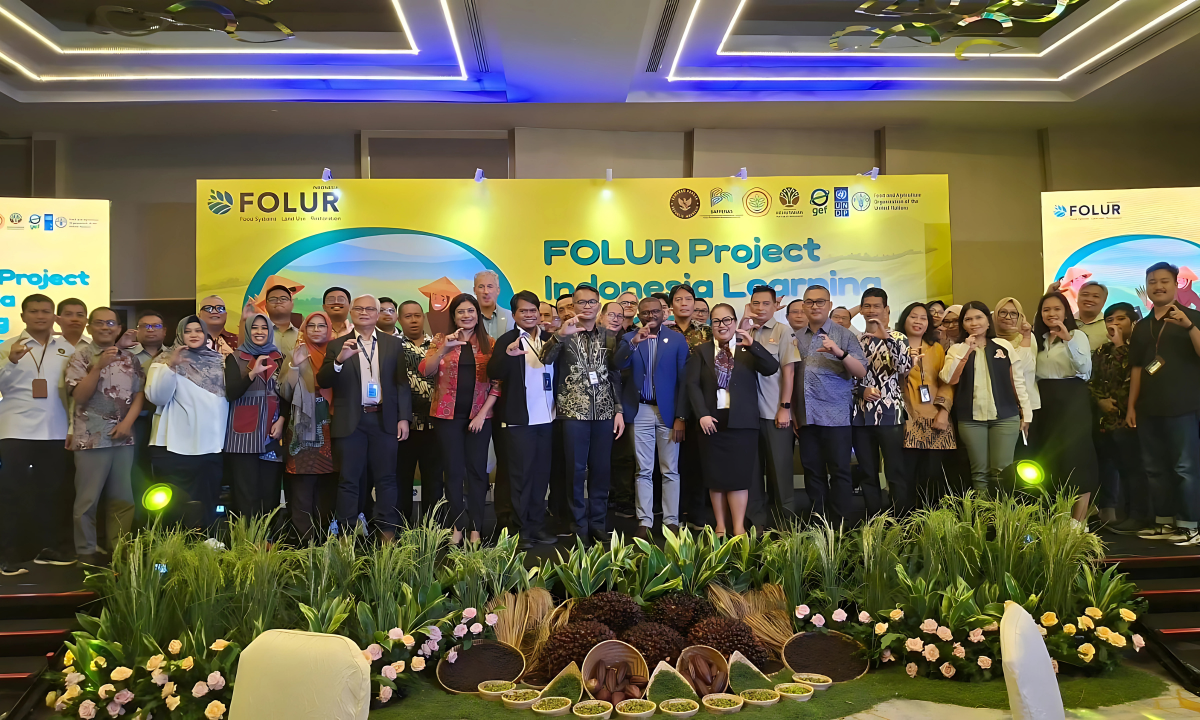778523_kemenko-bidang-pangan-dorong-transformasi-sistem-pangan-lewat-food-systems-land-use-and-restoration-folur-_20250616205554.png