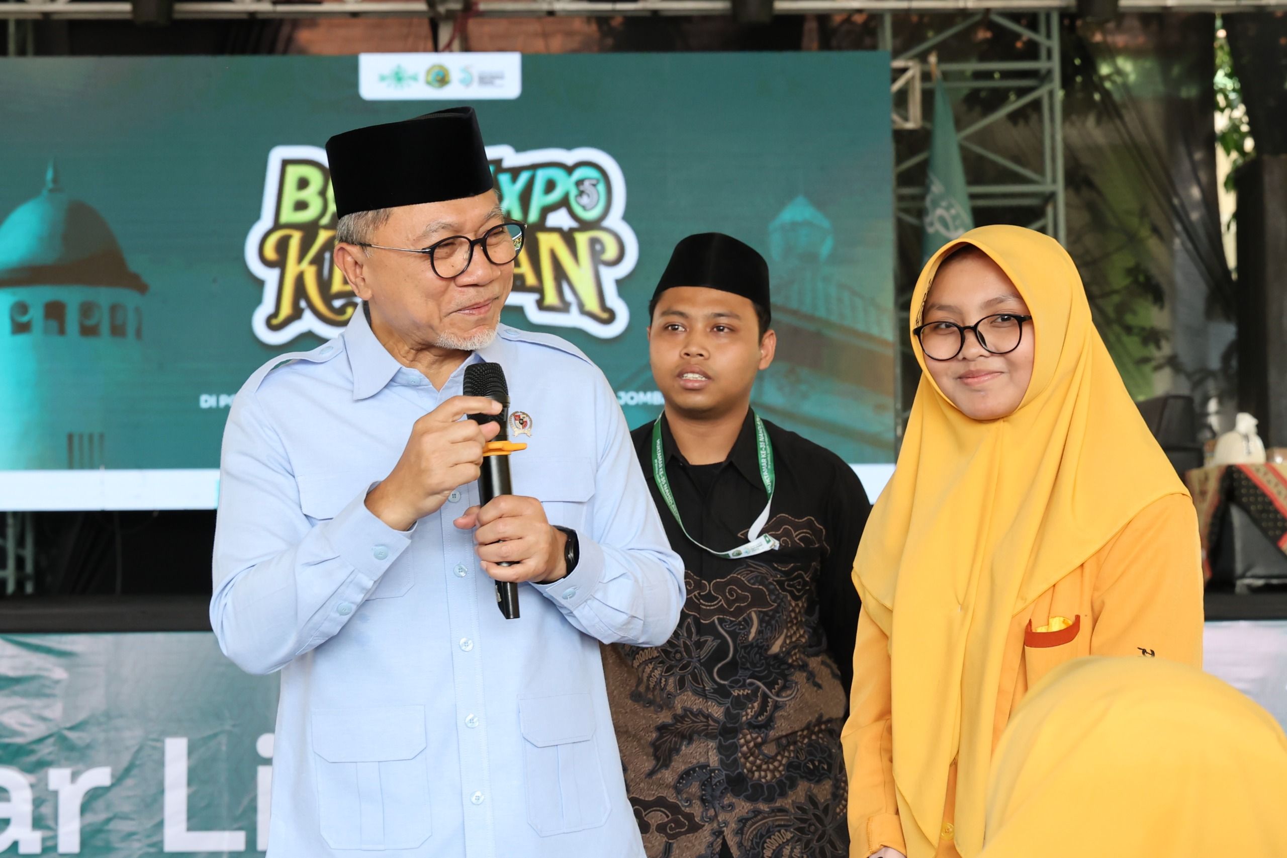 Santri SMK Sudah Olah Sampah Jadi Paving Block & Biogas, Menko Pangan: Ini Contoh Baik yang Harus Ditiru