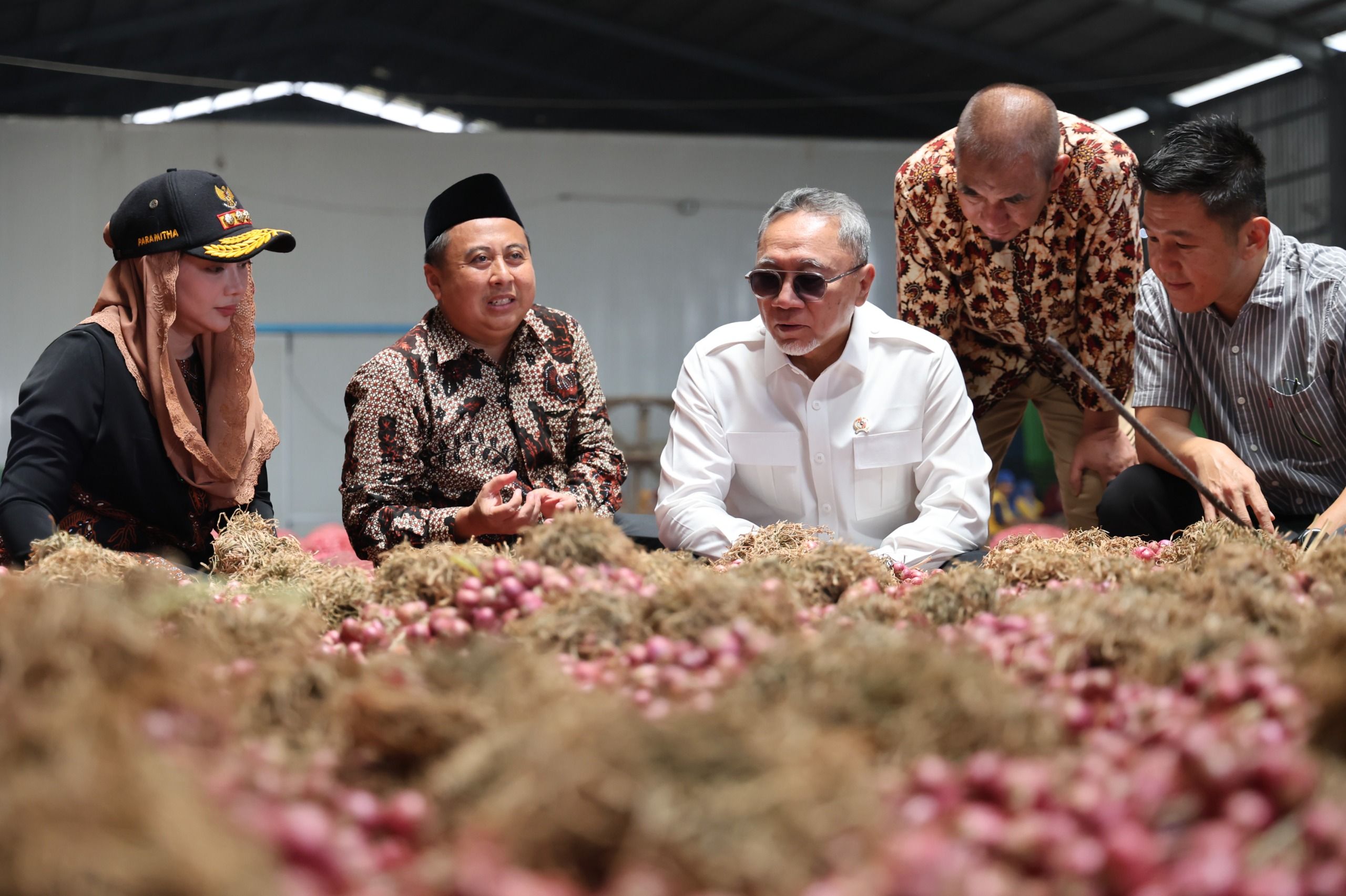 Kebutuhan Dalam Negeri Terpenuhi, Menko Pangan Lepas Ekspor Bawang Merah Brebes ke Thailand