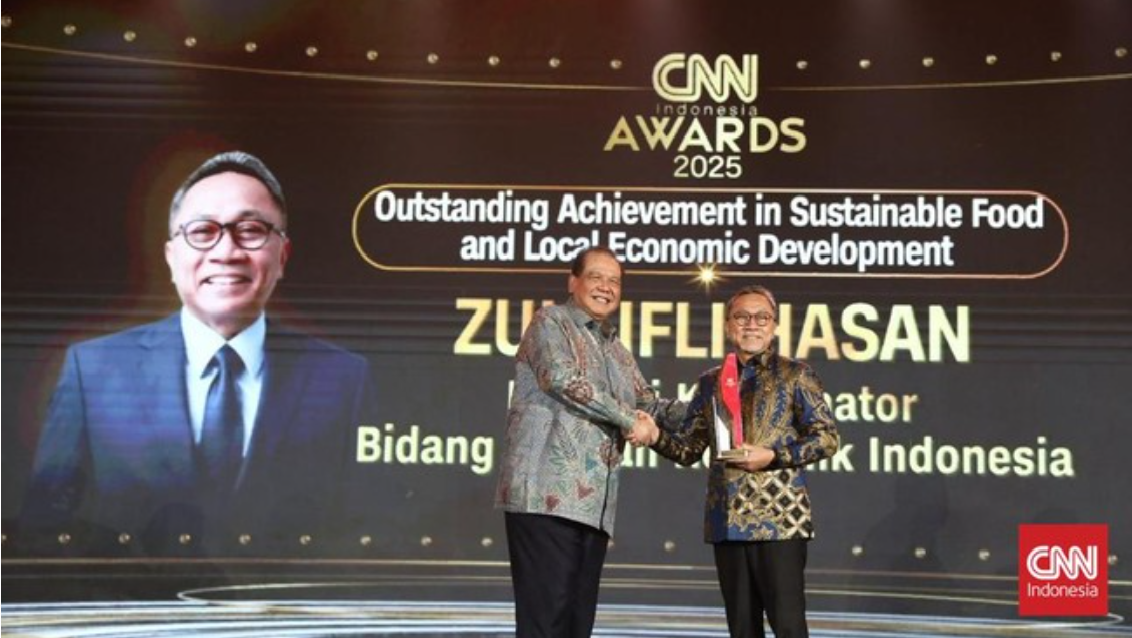 142059_menko-pangan-zulkifli-hasan-raih-multi-sectoral-national-leadership_20251103122339.png