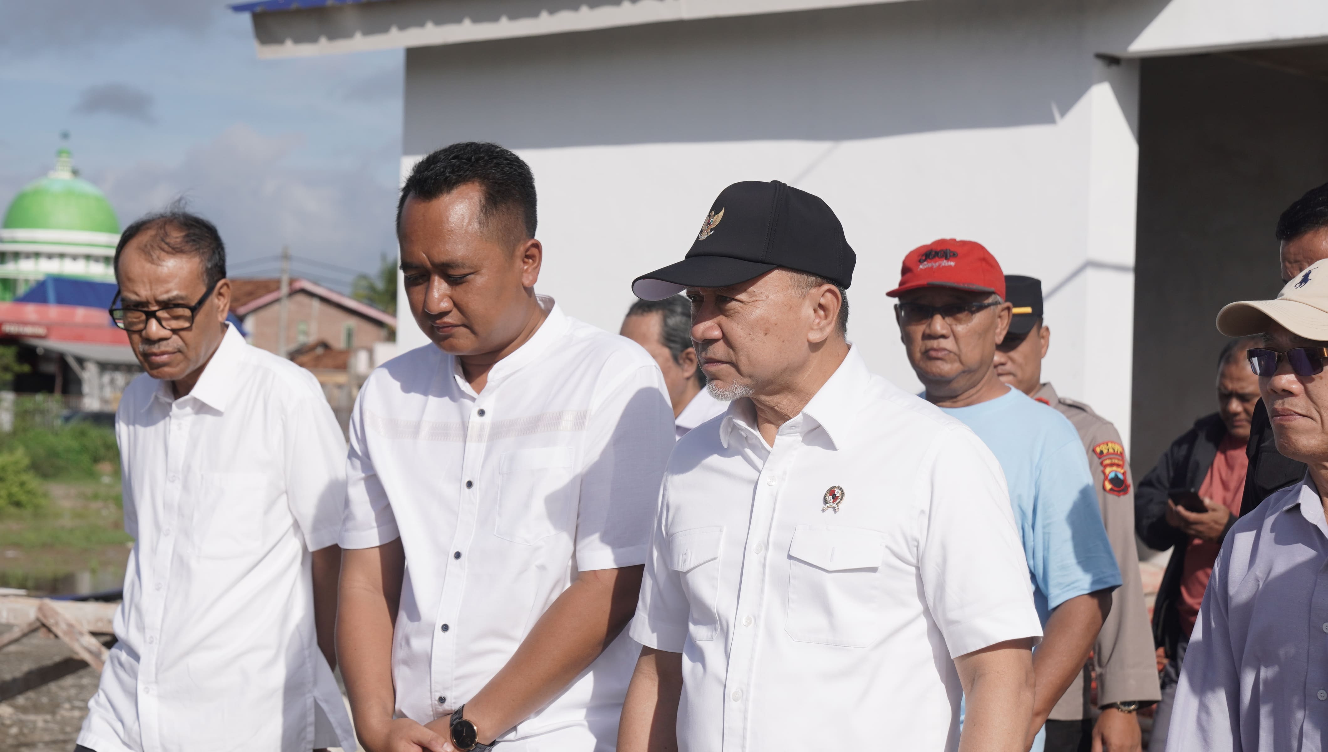Menko Pangan Tinjau Progres Kampung Nelayan Merah Putih Banyutowo