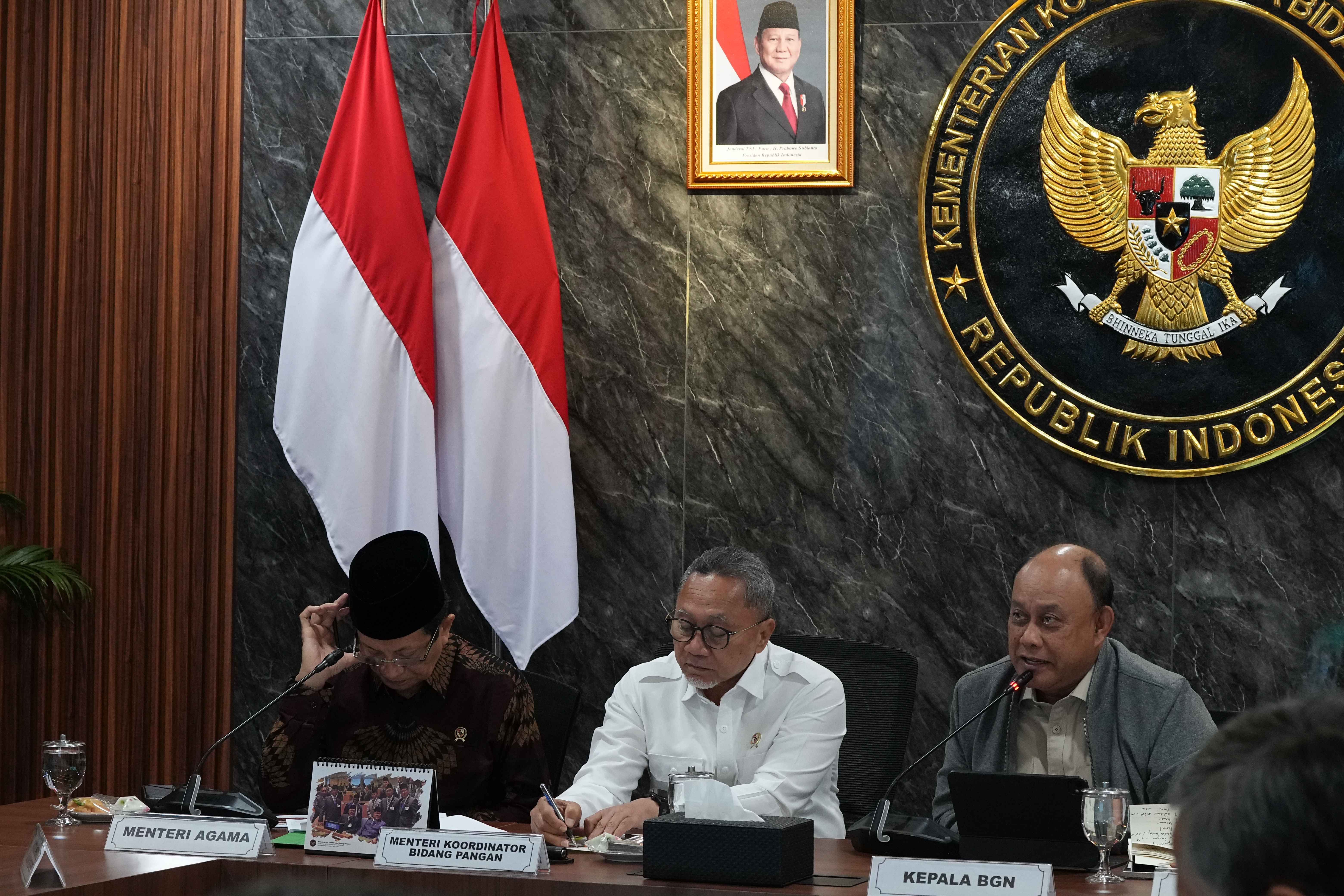 655392_zulhas-pastikan-32-ribu-karyawan-dapur-mbg-jadi-pppk_20260130144823.jpg
