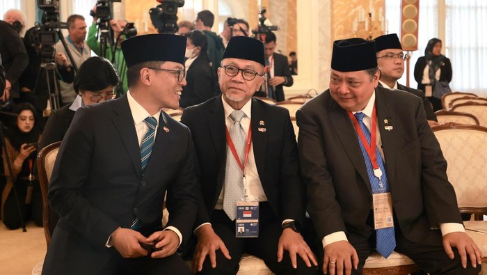 871882_kunjungan-prabowo-di-spief-zulhas-momentum-modernisasi-pertanian_20250626163924.jpeg