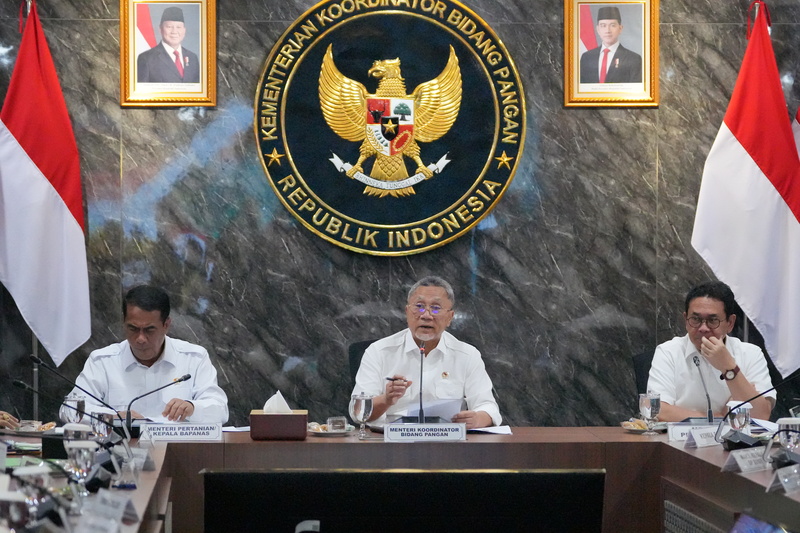 943347_zulhas-cbp-4-juta-ton-pada-2026-perkuat-sphp-dan-bantuan-pangan_20260106132705.jpg