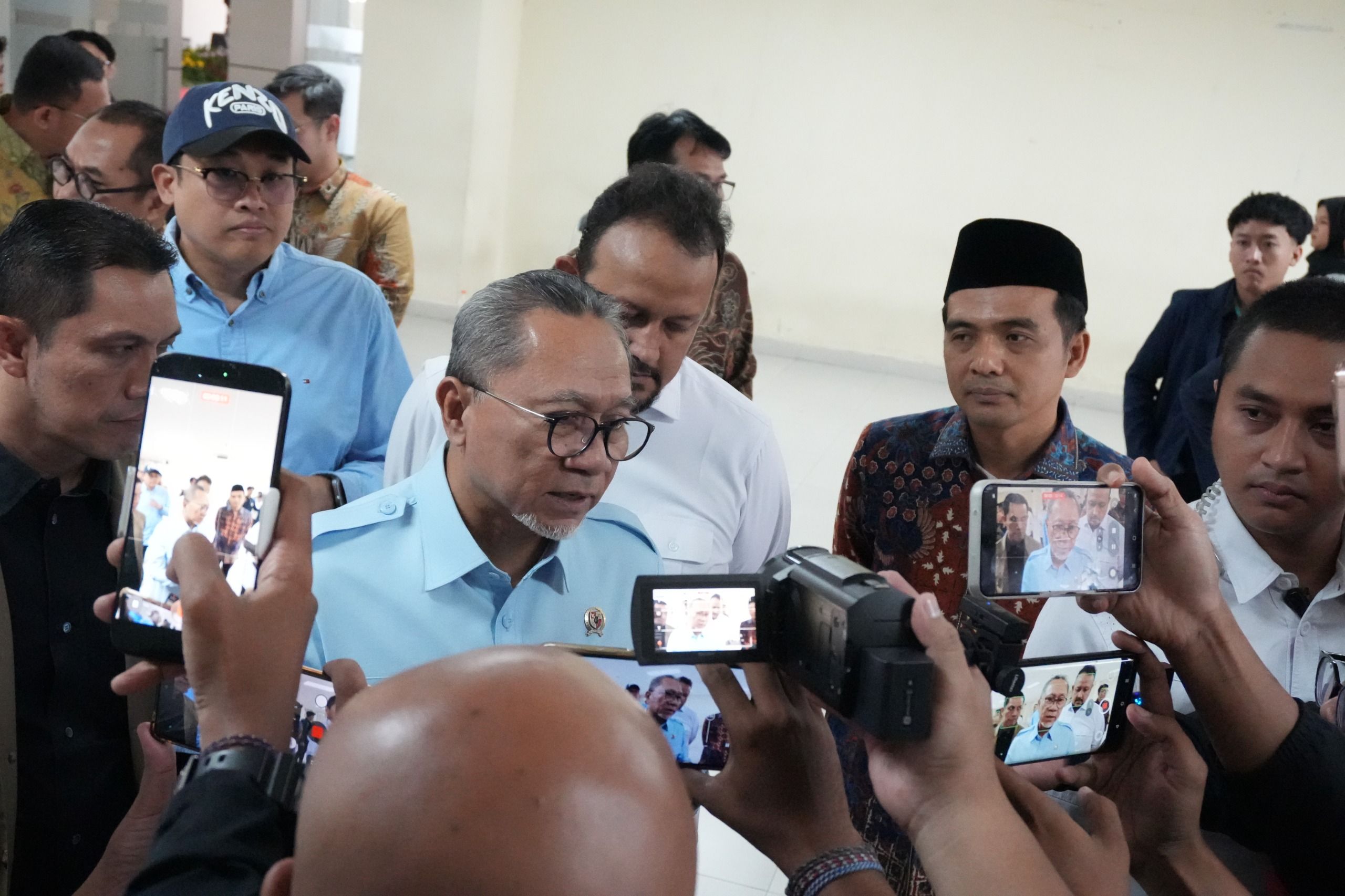 Menko Zulhas Pastikan MBG Diprioritaskan untuk Pesantren dan Wilayah 3T