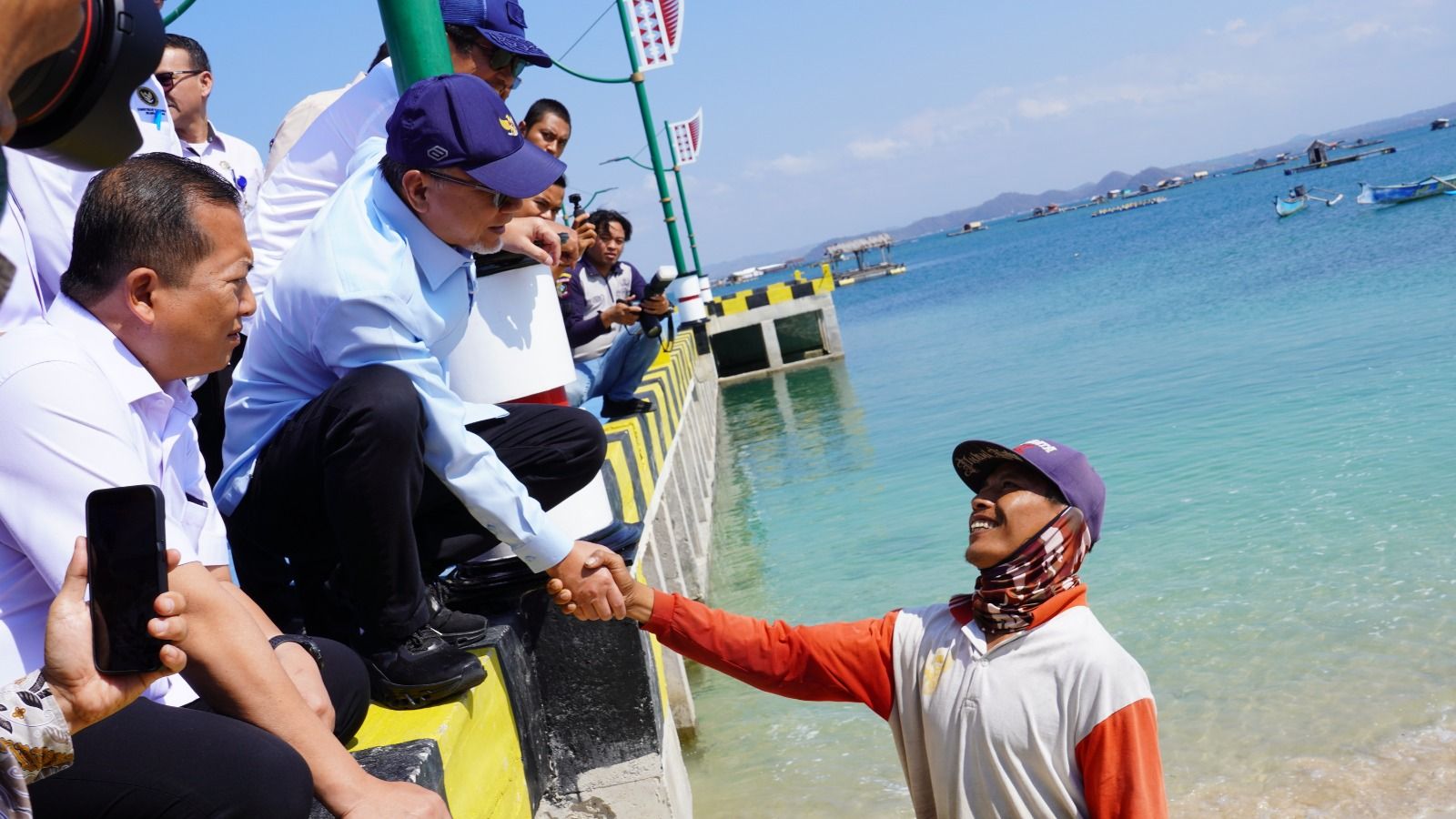 Menko Pangan Nilai KNMP Jadi Motor Ekonomi Baru bagi Nelayan Makassar