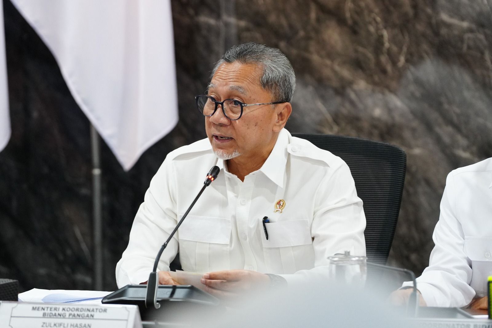 Zulhas Wajibkan Seluruh SPPG Beli Bahan Baku MBG dari Desa