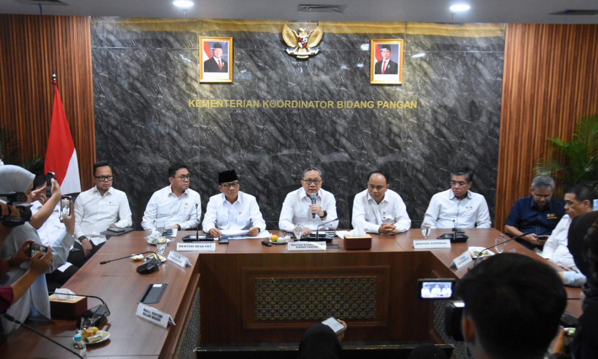 182216_rapat-koordinasi-terbatas-satuan-tugas-koperasi-desa-kelurahan-merah-putih_20250925162347.png