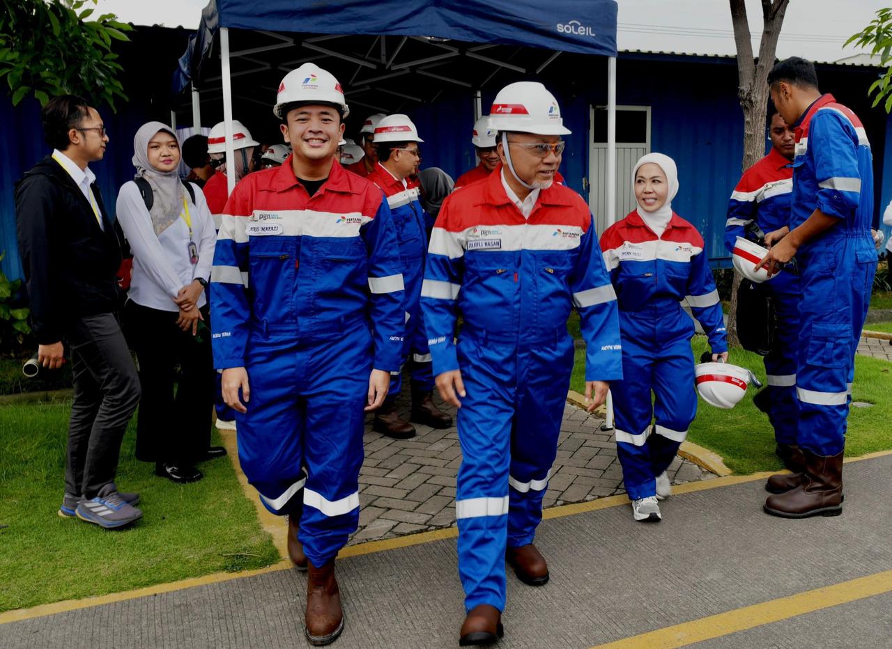323740_menko-pangan-tinjau-fasilitas-pengolahan-energi-saka-indonesia-di-jatim_20260202154411.jpeg