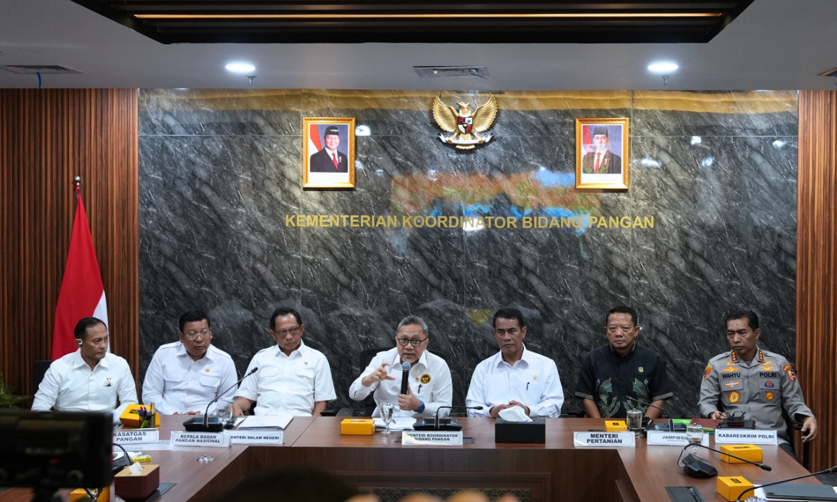 371942_memimpin-rapat-koordinasi-het-beras-dan-permasalahan-penggilingan-padi_20250925120855.png