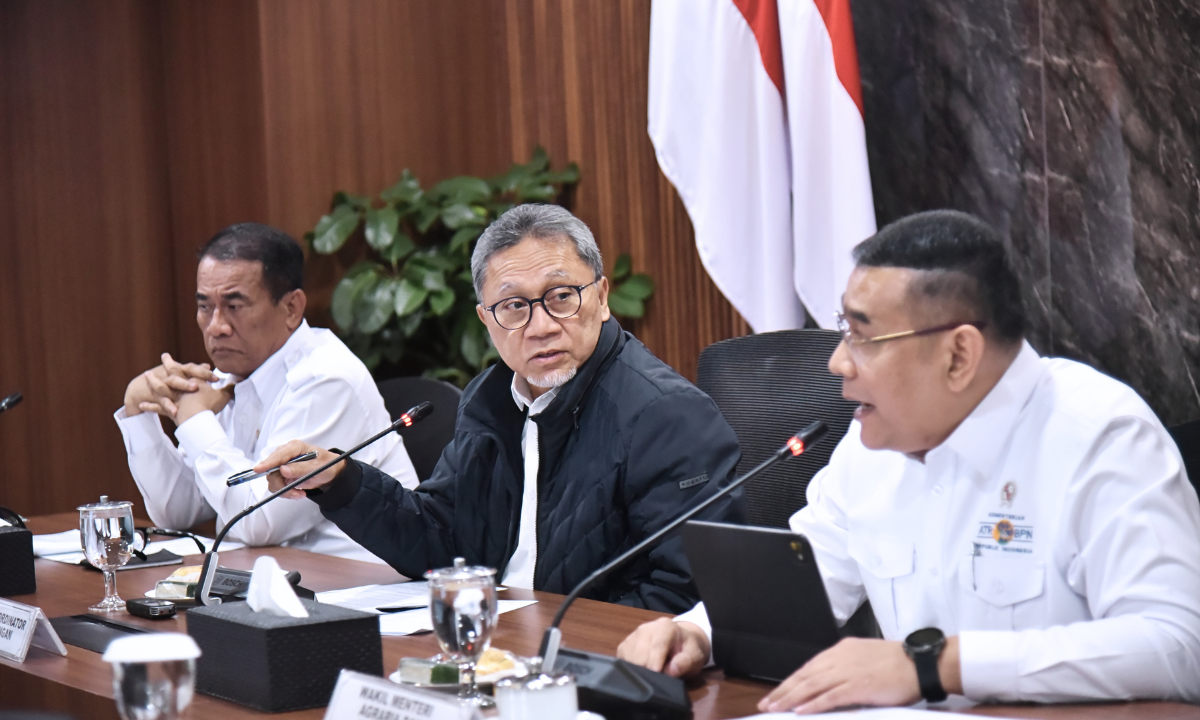 377365_menko-pangan-pimpin-rakortas-percepat-pengendalian-alih-fungsi-lahan-sawah_20260331140415.png