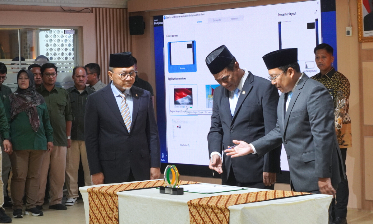 634567_menteri-koordinator-bidang-pangan-menghadiri-sertijab-kepala-bapanas_20251120110942.png