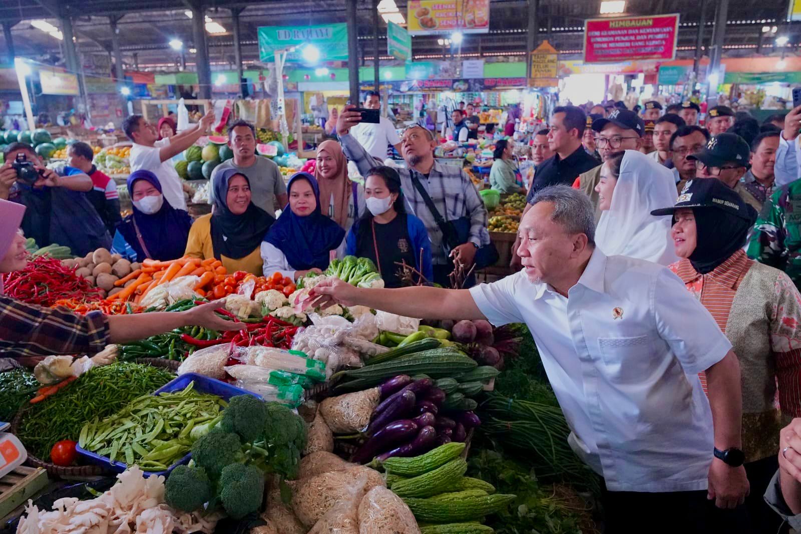 Menko Pangan Pantau Harga Pangan di Pasar Bandarjo