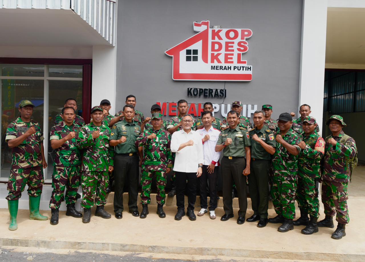 724067_menko-pangan-tinjau-kesiapan-kdmp-di-kabupaten-malang_20260220101257.jpeg