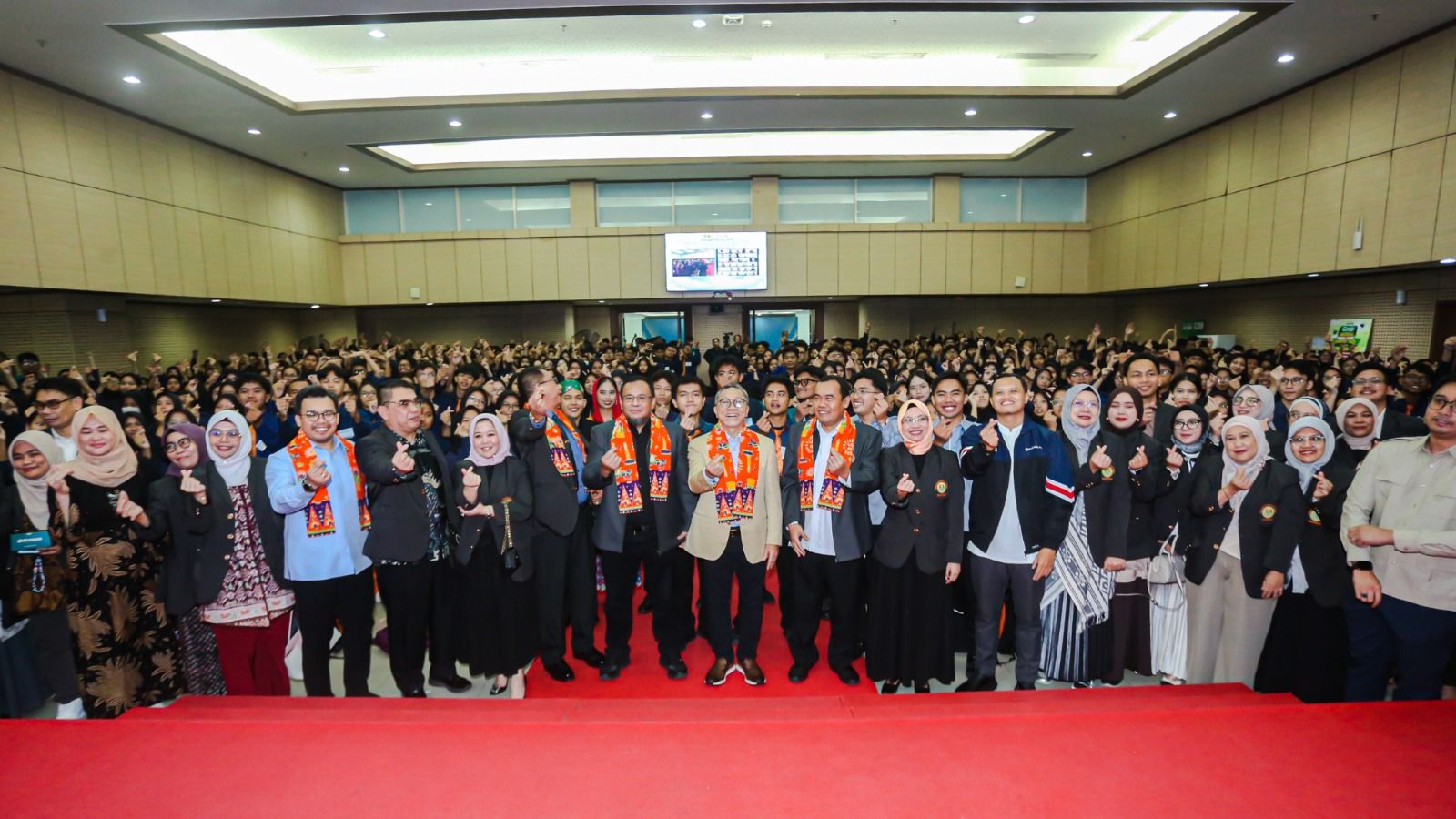 Menko Pangan Bekali Mahasiswa Baru FEB UNJ dengan Semangat dan Perspektif Kebangsaan